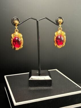 Vintage BB Co Gold Tone Hot Pink Glass Drop Earrings Statement 80s